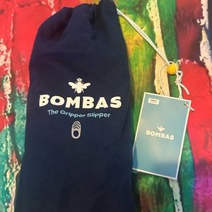 ✨BOMBAS “ The  GRIPPER SLIPPER Navy Blue Size Medium🦋 so Comfy & Cute 🥰